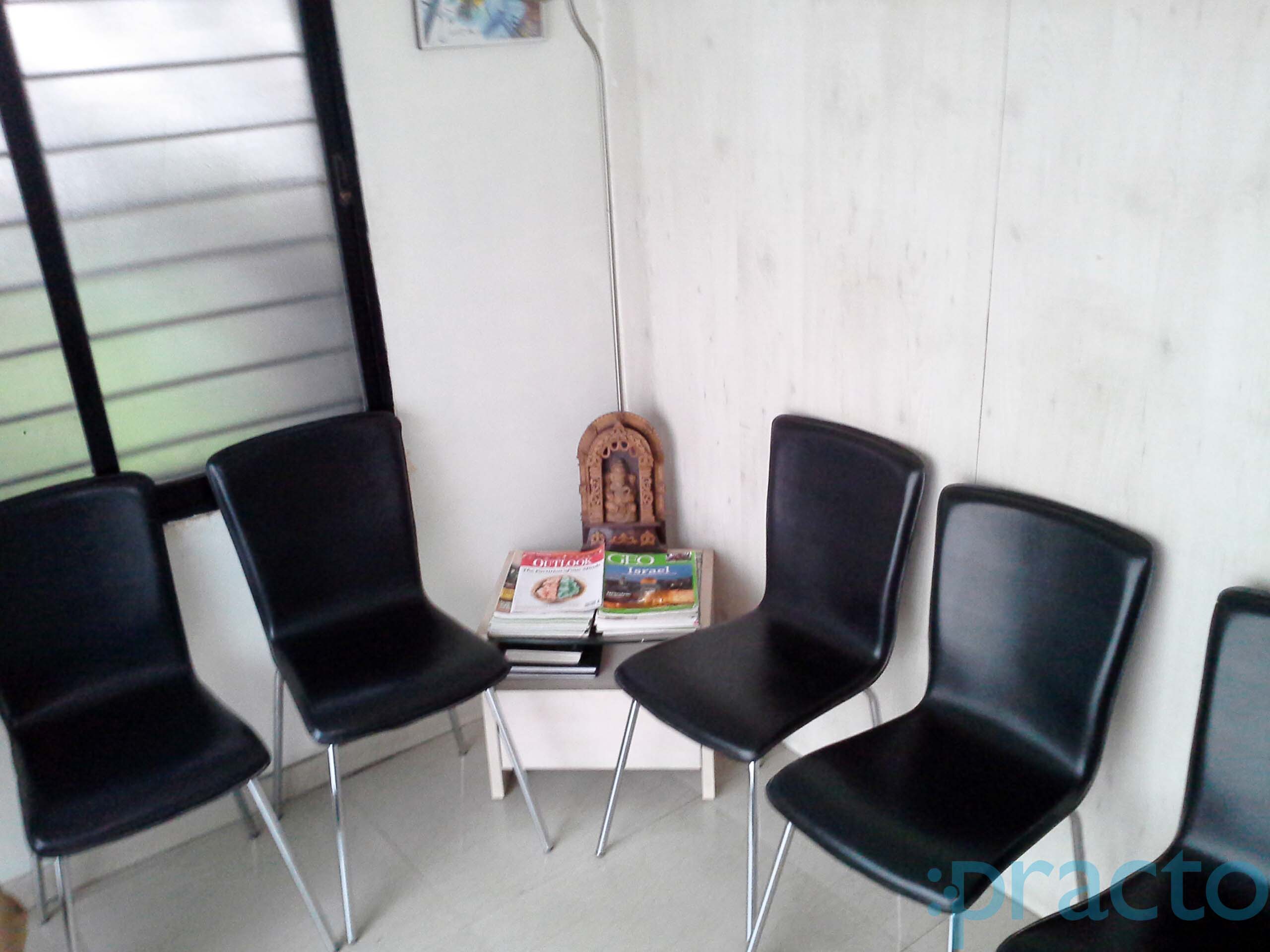 Waiting Area at Oro Care Dental Speciality Centre Jayamahal Bangalore